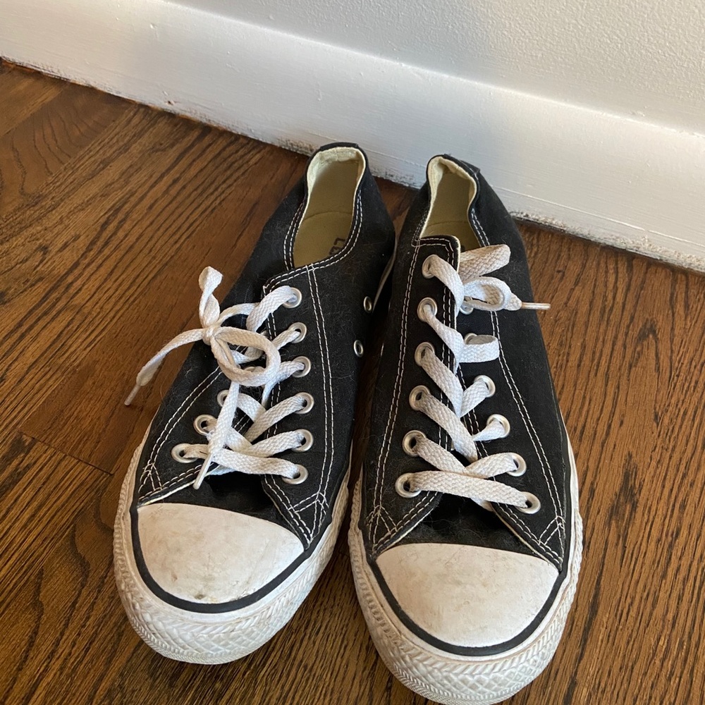 Black converse